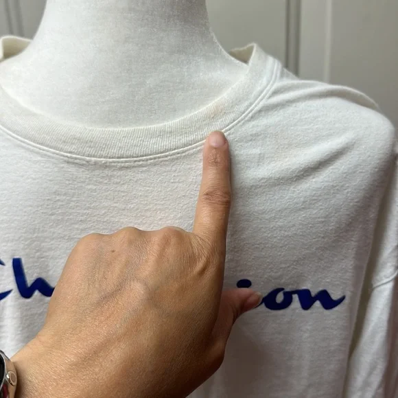 Champion long sleeve, size large - Picture 3 of 5